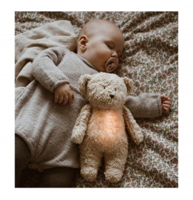 Bébé dormant avec Ourson magique Moonie sable en coton bio