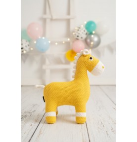 Peluche cheval en crochet MINI signée Crochetts, vue de profil