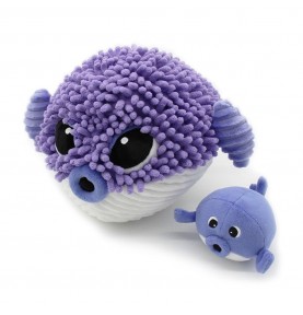 Peluche Gobetou le poisson globe maman et son bébé violet de la colletion Ptipotos de la marque Les Deglingos