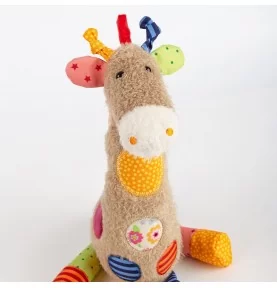 Doudou girafe Patchwork Sweety signé Sigikid, vue de face