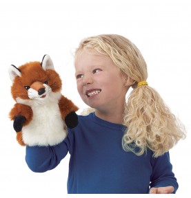 Jeune fille jouant avec Marionnette à main Petit renard
